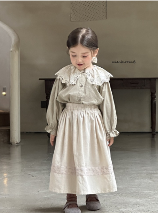 Vintage Charm Embroidered Blouse