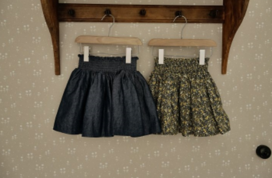 Kara smocked skirt