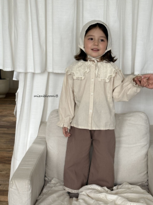 Vintage Charm Embroidered Blouse