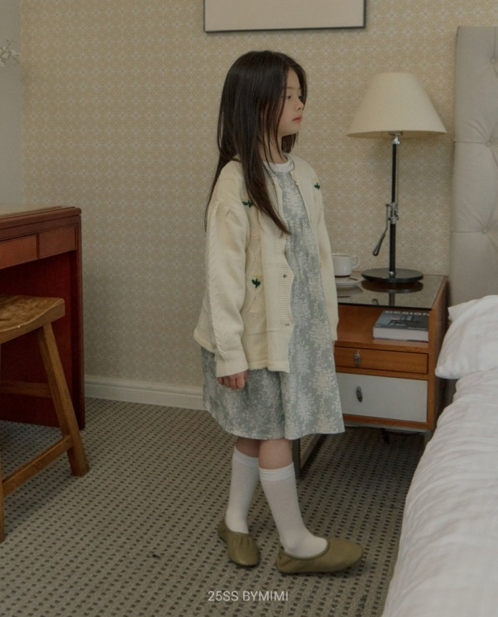 Flower embroidered  knit cardigan