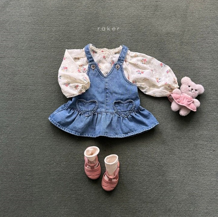 Flower embroidered blouse