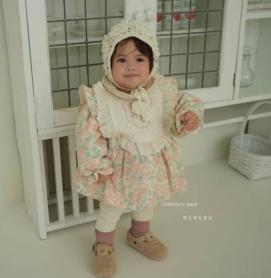 Eva Lace Cape